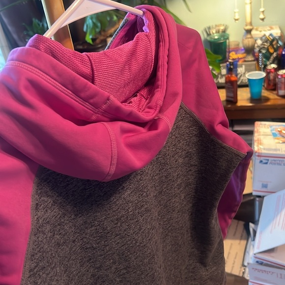 Nike therma fit pull on sweatshirt, NWOT. Size medium. Pink almost purple/white - Picture 8 of 9